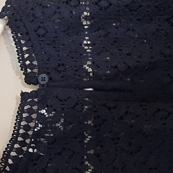Gap Gorgeous Navy Lace Blouse W/Built In Removable Tank, Small - Picture 5 of 13
